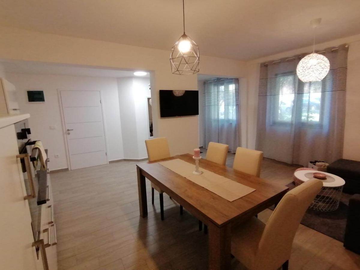 Apartments Pepe Novigrad Istria Exteriör bild